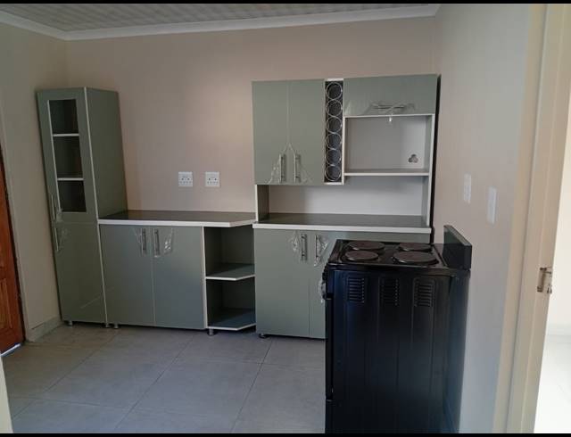 2 BEDROOM FREEHOLD FOR SALE IN GRIFFITHS MXENGE